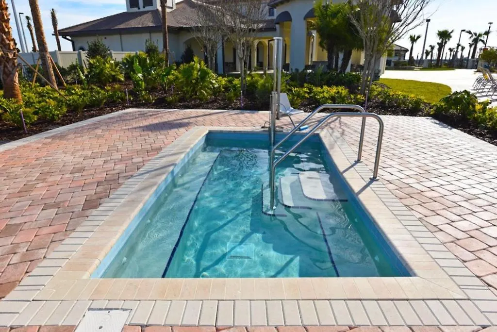 1501Mc Amazing Champions Gate 8 Bedroom 5 Bed Davenport