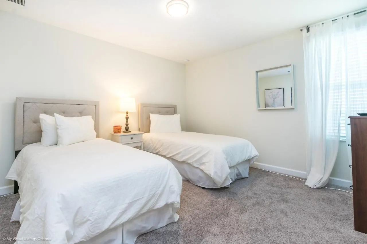 1501Mc Amazing Champions Gate 8 Bedroom 5 Bed Davenport 0*,